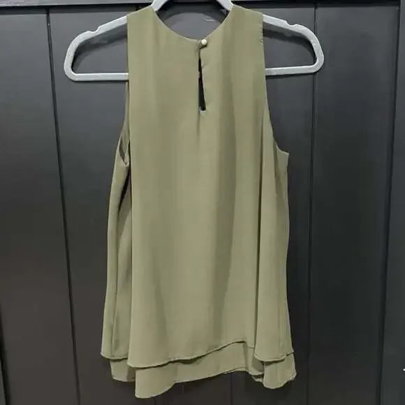 Blu Pepper Back Button Tank Top - Picture 3 of 3